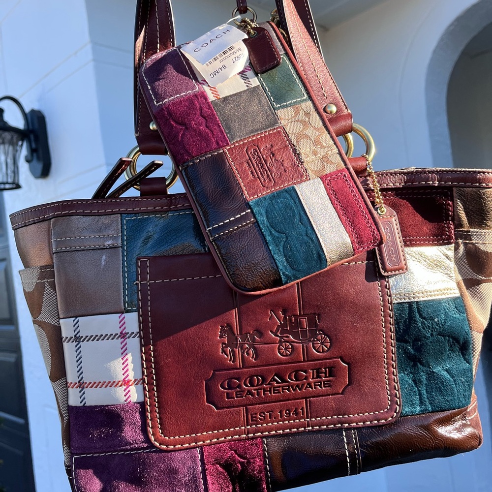 Authentic Vintage Coach Holiday Patchwork Gallery… - image 1